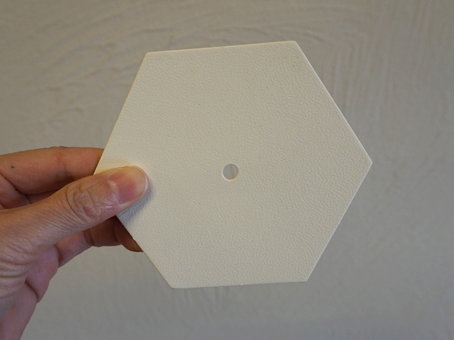 訳あり六角形穴あき