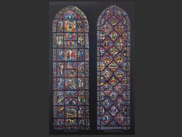 シャルトレ大聖堂ステンドグラスの窓