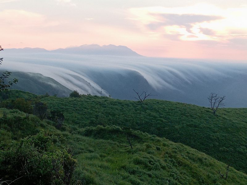 つれづれ490  阿蘇の外輪の気分